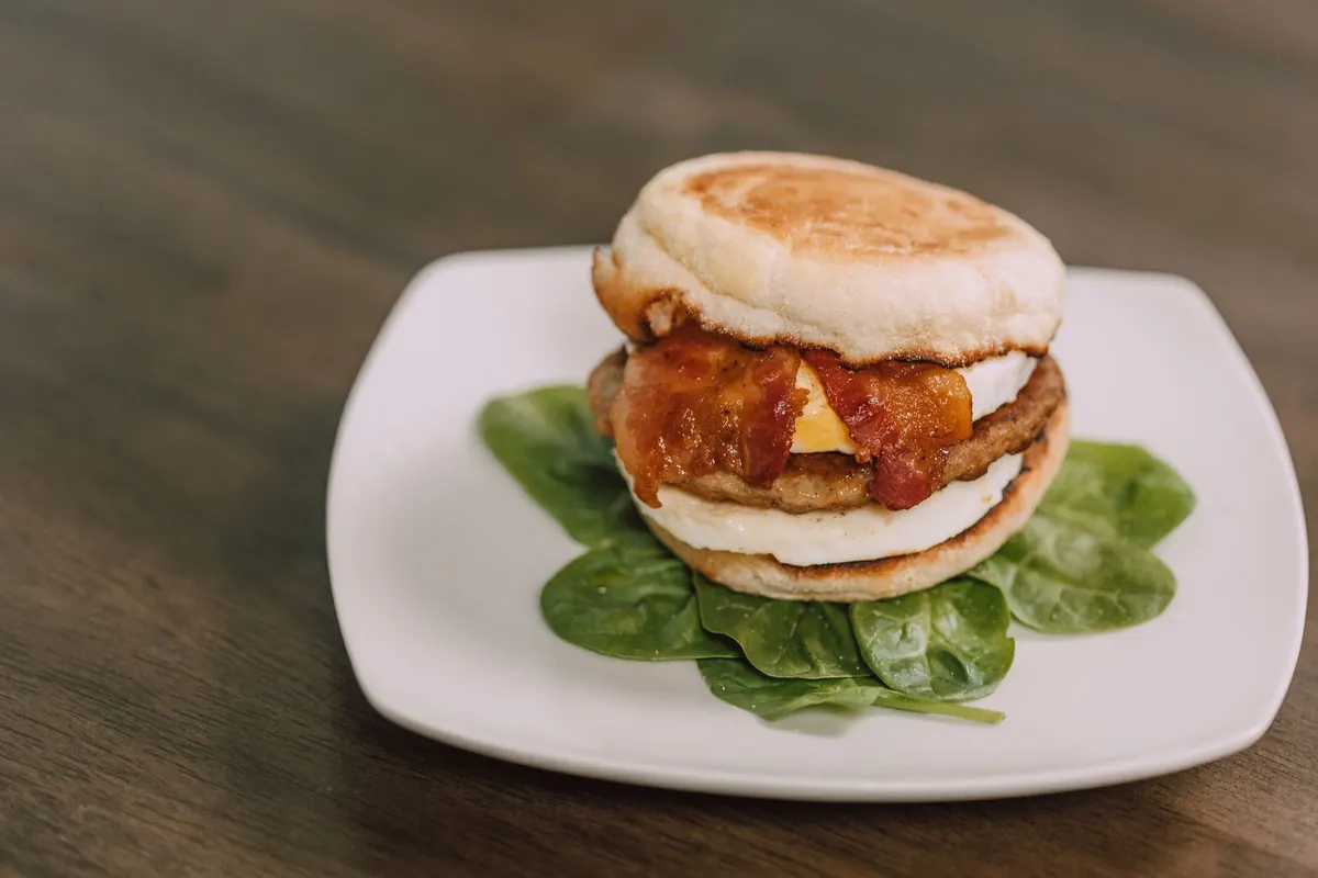 Crumpet vs. English Muffin: Texture, Toppings, and Traditional Uses